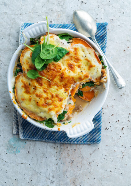 Foto van Lasagne van zoete aardappel met bloemkoolsaus